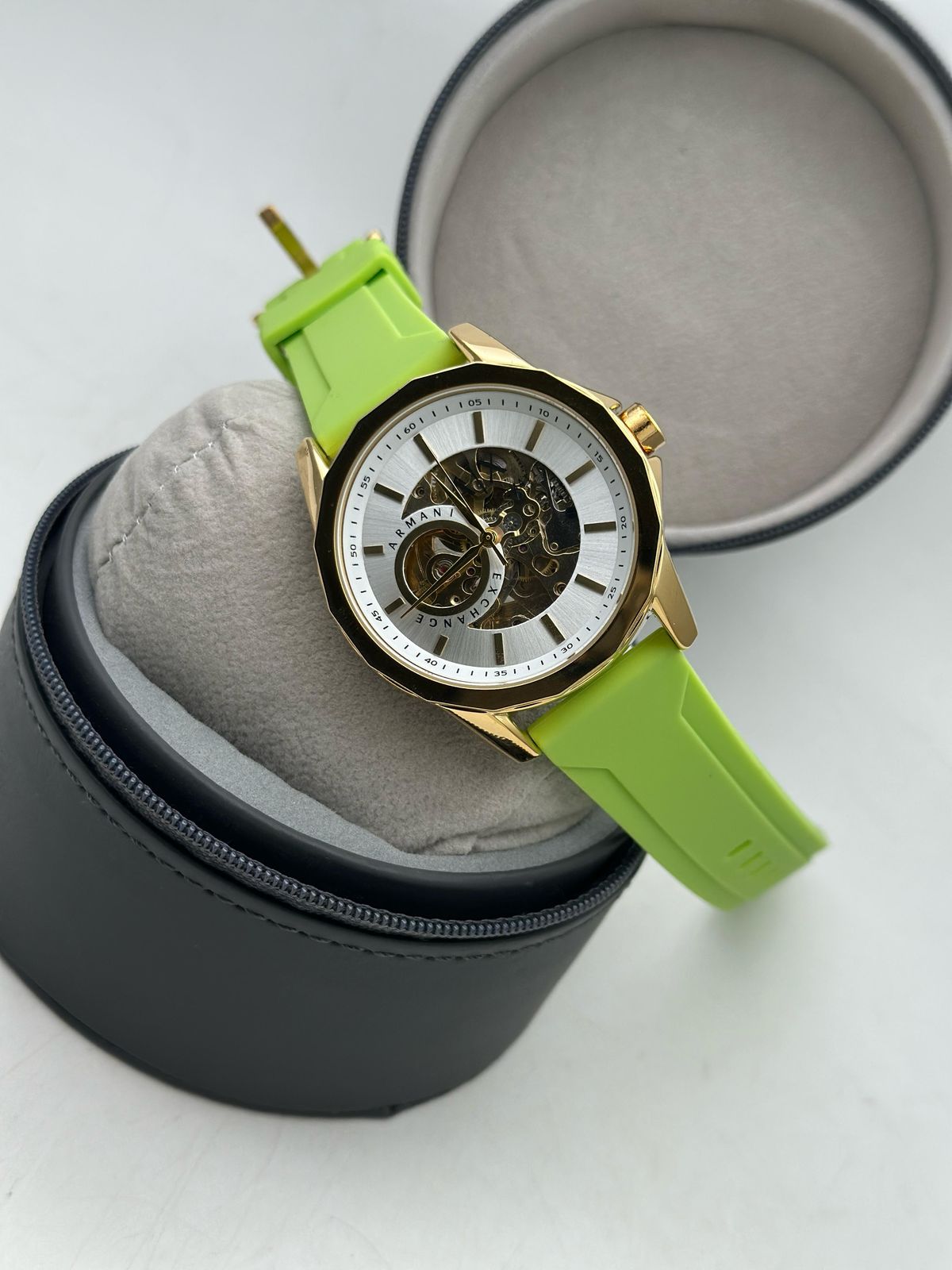 EMPORIO ARMANI MENS PREMIUM WATCHES