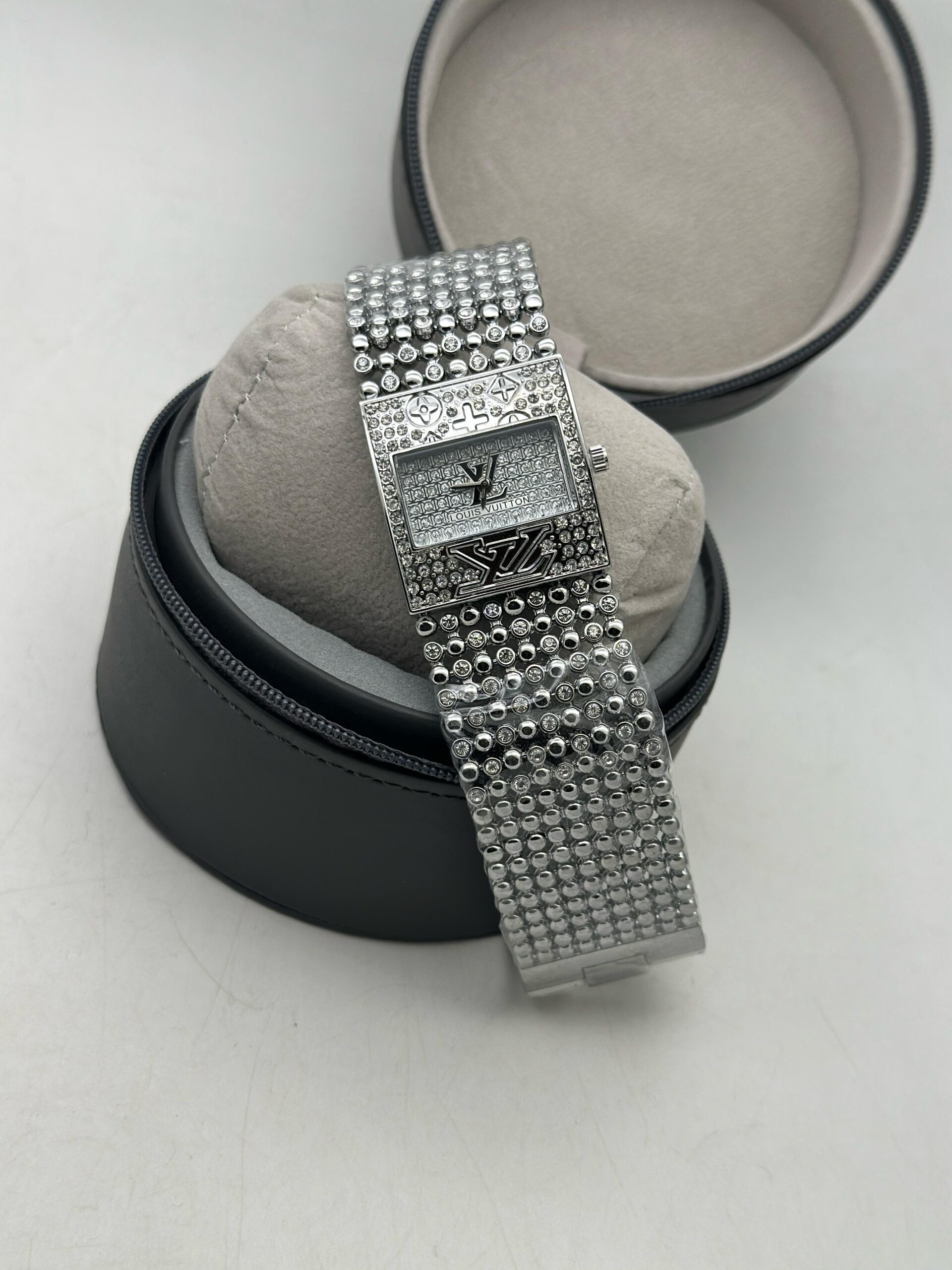 LOUIS VITTON WOMENS PREMIUM WATCHES