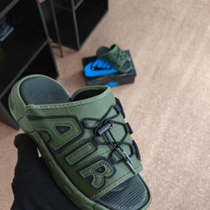 IMPORTED HIGH QUALITY SHOES WITH CREASE PROTECTOR INSIDE HIGH QUALITY AND COMFORT GUARANTEE FOR MENS AND WOMENS ( BA)