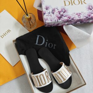 IMPORTED HIGH QUALITY SHOES WITH CREASE PROTECTOR INSIDE HIGH QUALITY AND COMFORT GUARANTEE FOR MENS AND WOMENS ( BA)