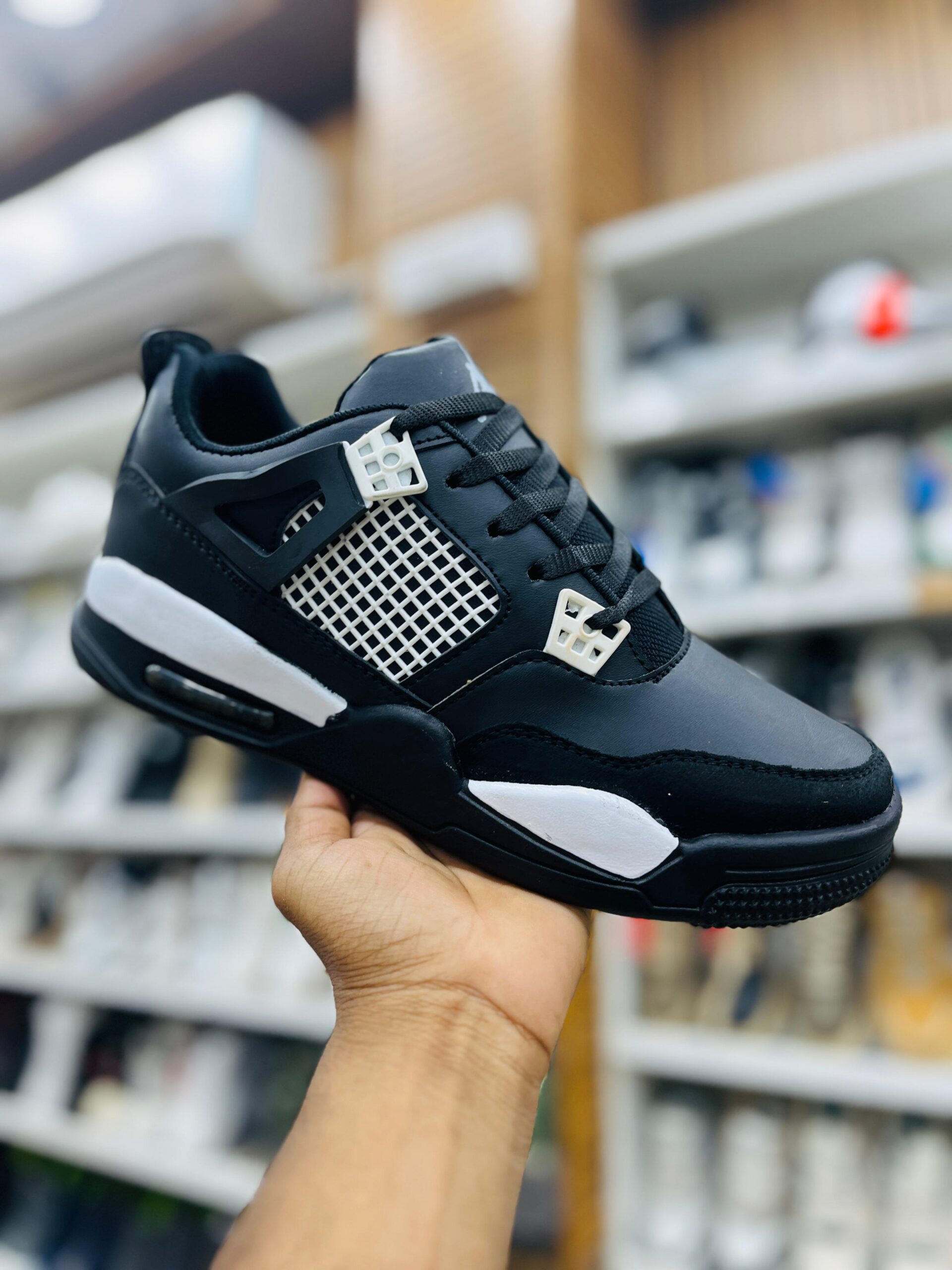 IMPORTED HIGH QUALITY SHOES WITH CREASE PROTECTOR INSIDE HIGH QUALITY AND COMFORT GUARANTEE FOR MENS AND WOMENS ( BA)