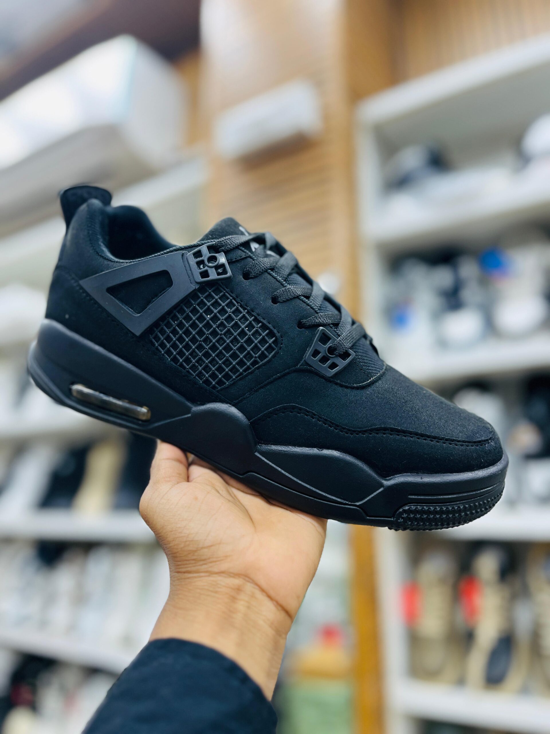 IMPORTED HIGH QUALITY SHOES WITH CREASE PROTECTOR INSIDE HIGH QUALITY AND COMFORT GUARANTEE FOR MENS AND WOMENS ( BA)