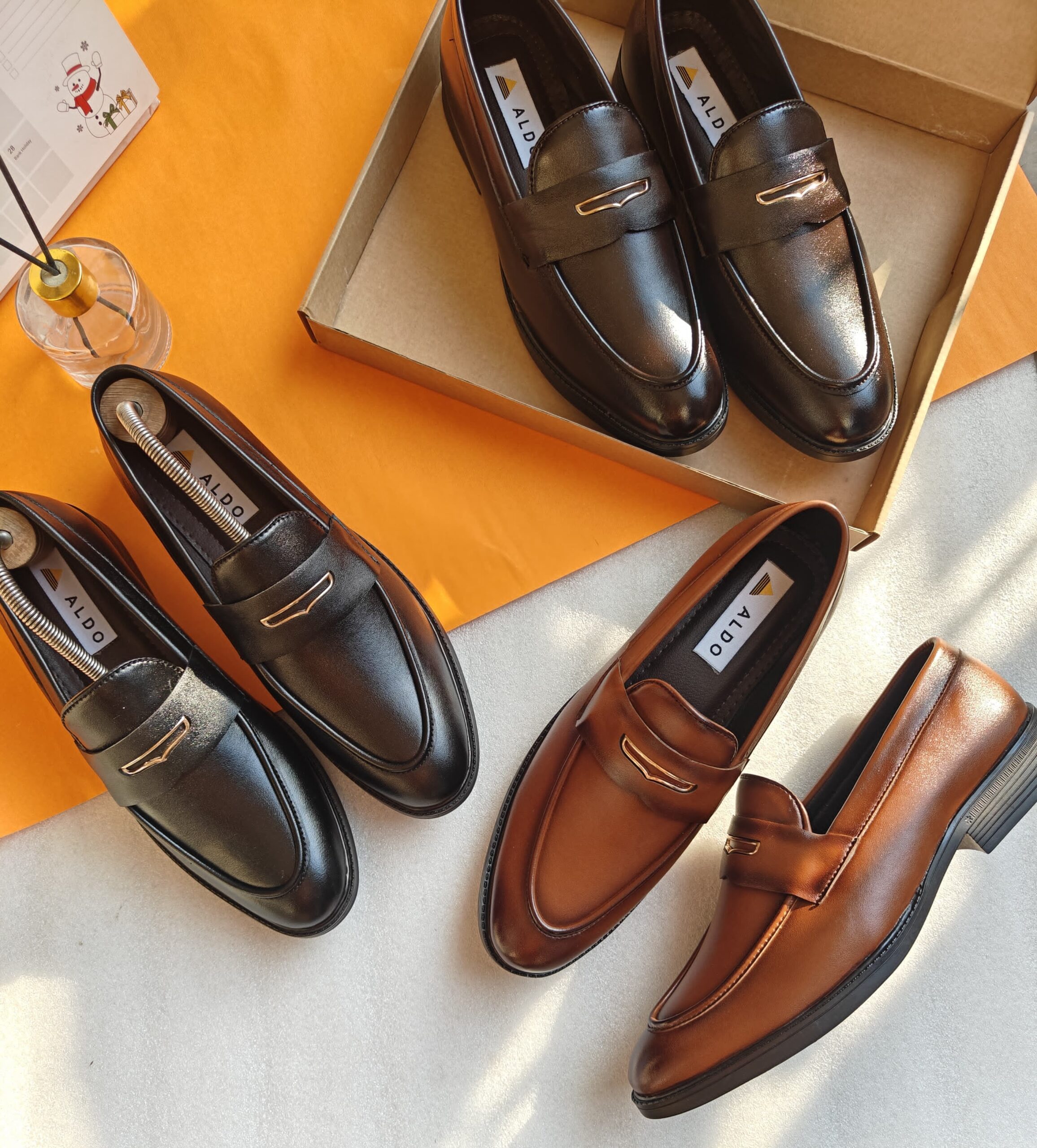 IMPORTED HIGH QUALITY SHOES WITH CREASE PROTECTOR INSIDE HIGH QUALITY AND COMFORT GUARANTEE FOR MENS AND WOMENS ( BA)