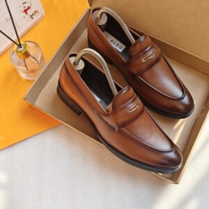 IMPORTED HIGH QUALITY SHOES WITH CREASE PROTECTOR INSIDE HIGH QUALITY AND COMFORT GUARANTEE FOR MENS AND WOMENS ( BA)