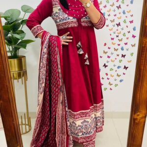 WOMES PARTY WEAR AND FORMAL ALL TIME SUITED KURTIS 3 PIECE SET FOR WOMENS (ROYAL)