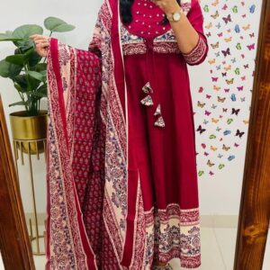 WOMES PARTY WEAR AND FORMAL ALL TIME SUITED KURTIS 3 PIECE SET FOR WOMENS (ROYAL)