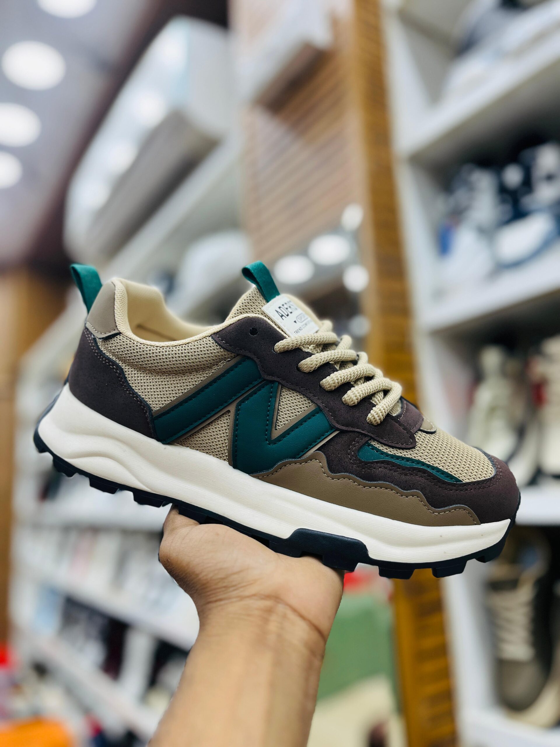 IMPORTED HIGH QUALITY SHOES WITH CREASE PROTECTOR INSIDE HIGH QUALITY AND COMFORT GUARANTEE FOR MENS AND WOMENS ( BA)