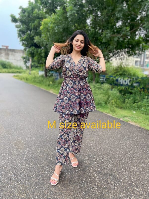 WOMES PARTY WEAR AND FORMAL ALL TIME SUITED KURTIS 3 PIECE SET FOR WOMENS (ROYAL)