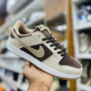 IMPORTED HIGH QUALITY SHOES WITH CREASE PROTECTOR INSIDE HIGH QUALITY AND COMFORT GUARANTEE FOR MENS AND WOMENS ( BA)