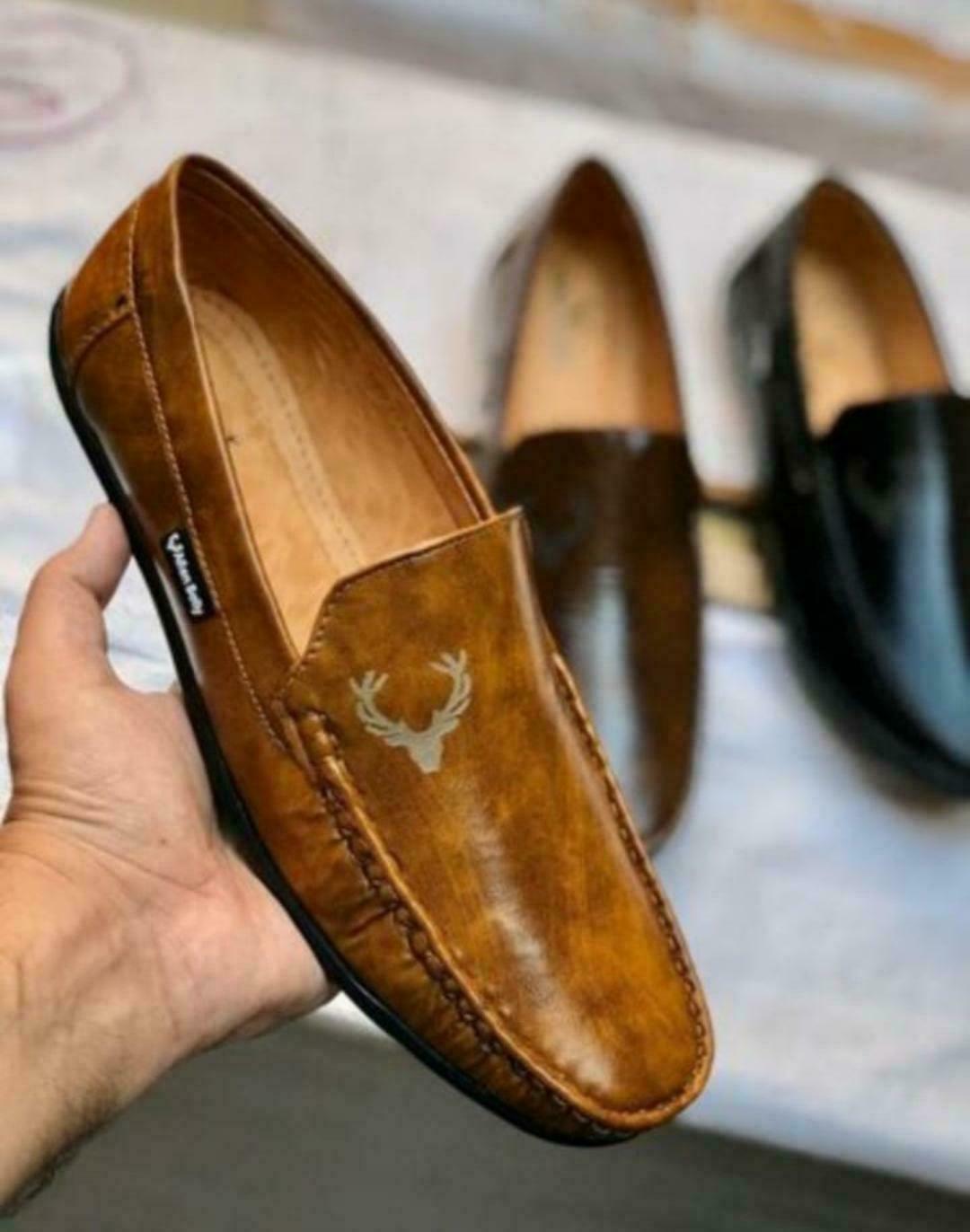 IMPORTED HIGH QUALITY SHOES WITH CREASE PROTECTOR INSIDE HIGH QUALITY AND COMFORT GUARANTEE FOR MENS AND WOMENS ( BA)