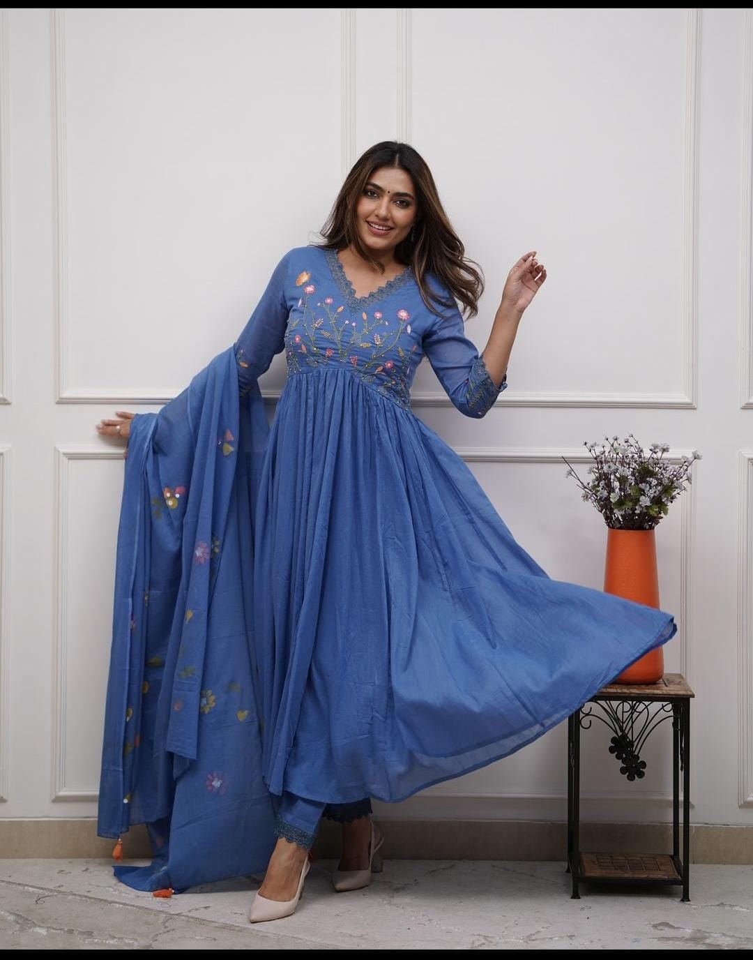 WOMES PARTY WEAR AND FORMAL ALL TIME SUITED KURTIS 3 PIECE SET FOR WOMENS (ROYAL)