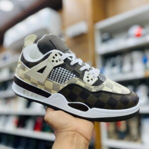 IMPORTED HIGH QUALITY SHOES WITH CREASE PROTECTOR INSIDE HIGH QUALITY AND COMFORT GUARANTEE FOR MENS AND WOMENS ( BA)