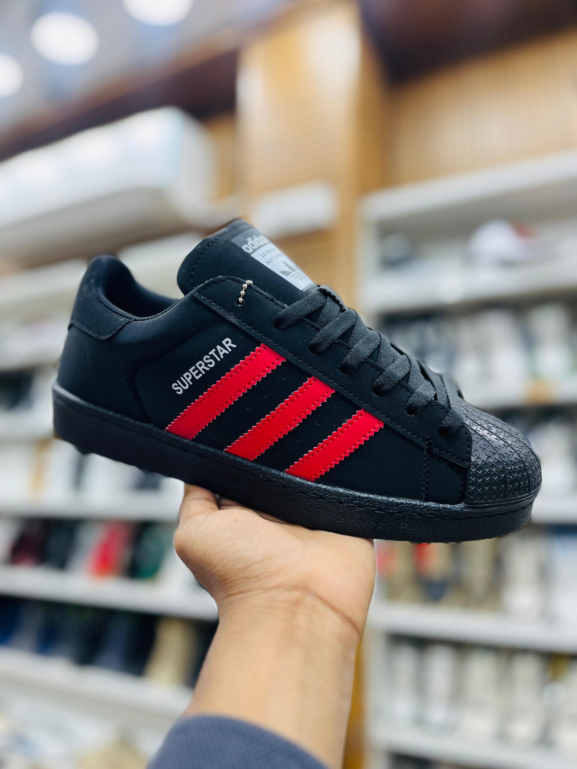 IMPORTED HIGH QUALITY SHOES WITH CREASE PROTECTOR INSIDE HIGH QUALITY AND COMFORT GUARANTEE FOR MENS AND WOMENS ( BA)