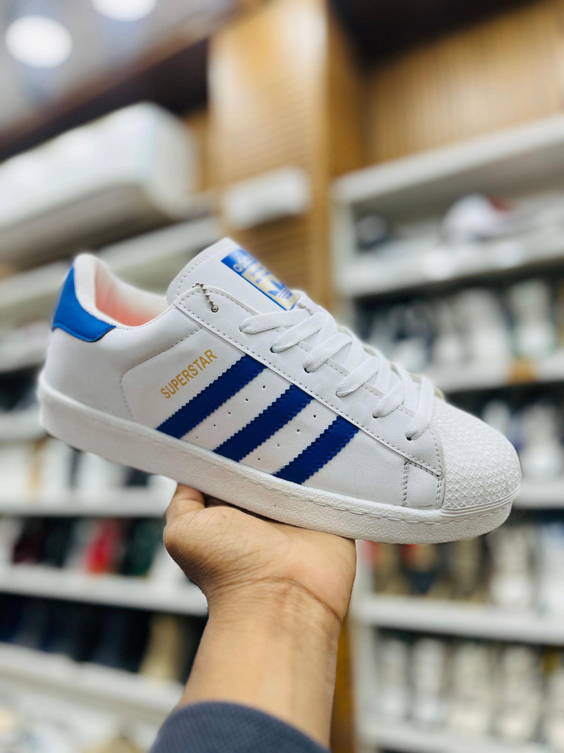 IMPORTED HIGH QUALITY SHOES WITH CREASE PROTECTOR INSIDE HIGH QUALITY AND COMFORT GUARANTEE FOR MENS AND WOMENS ( BA)