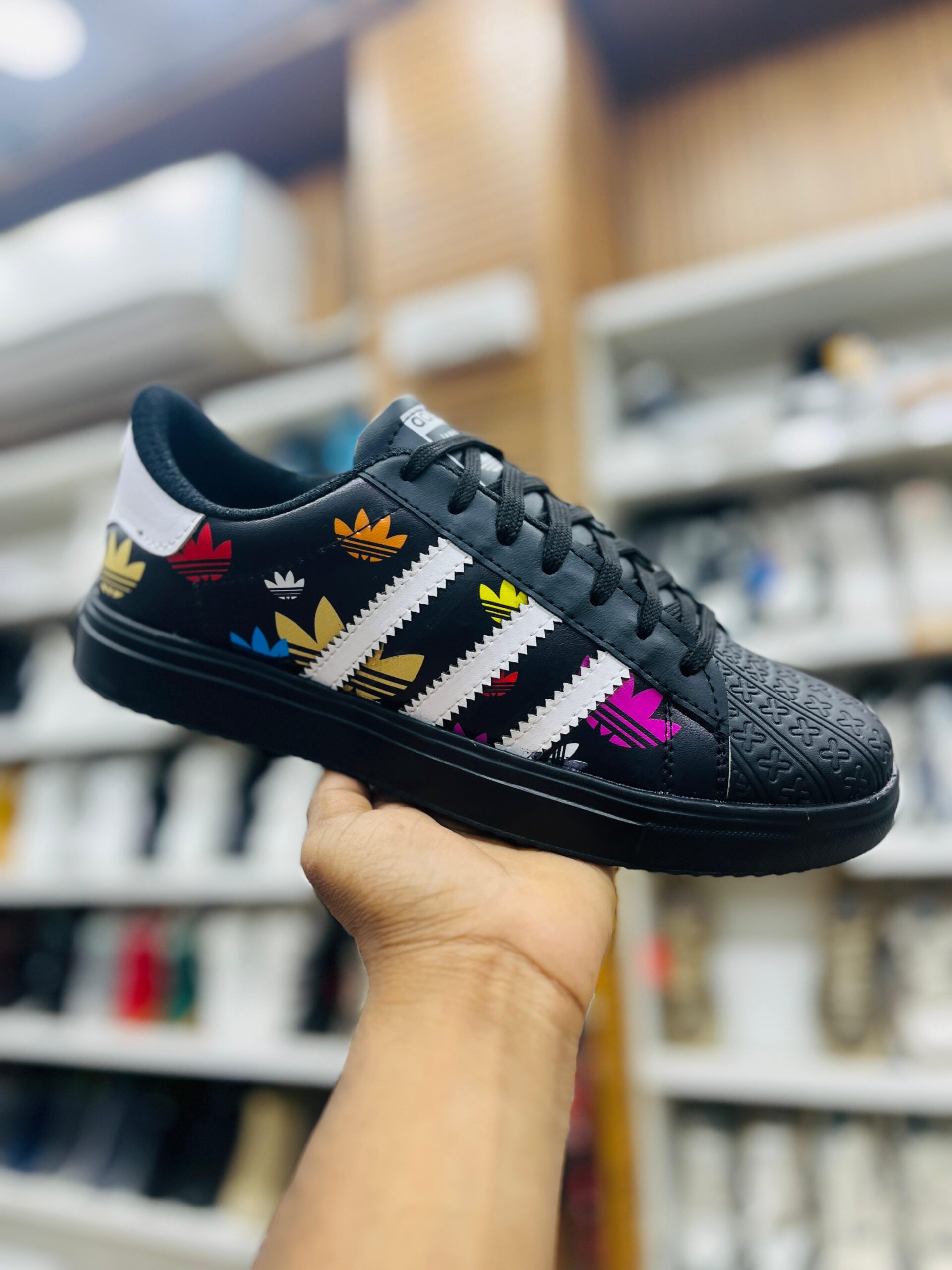 IMPORTED HIGH QUALITY SHOES WITH CREASE PROTECTOR INSIDE HIGH QUALITY AND COMFORT GUARANTEE FOR MENS AND WOMENS ( BA)