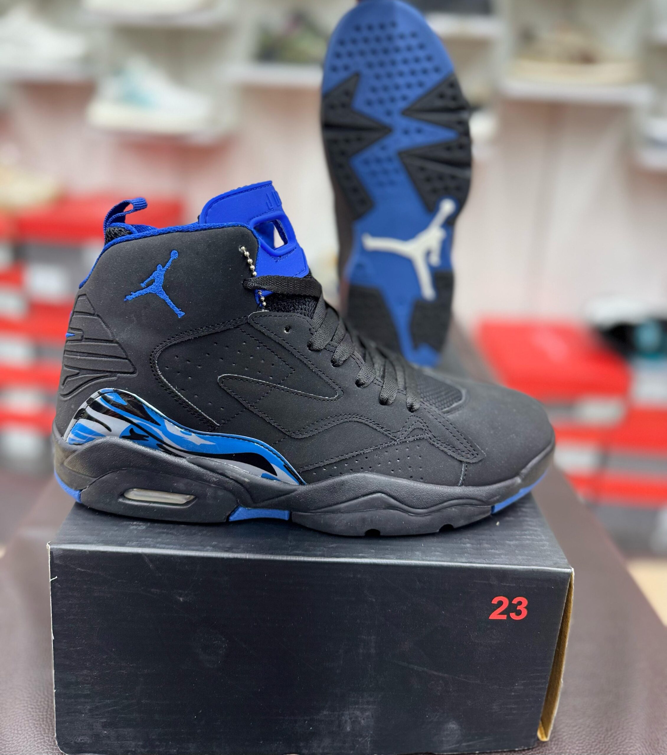 IMPORTED HIGH QUALITY SHOES WITH CREASE PROTECTOR INSIDE HIGH QUALITY AND COMFORT GUARANTEE FOR MENS AND WOMENS ( BA)