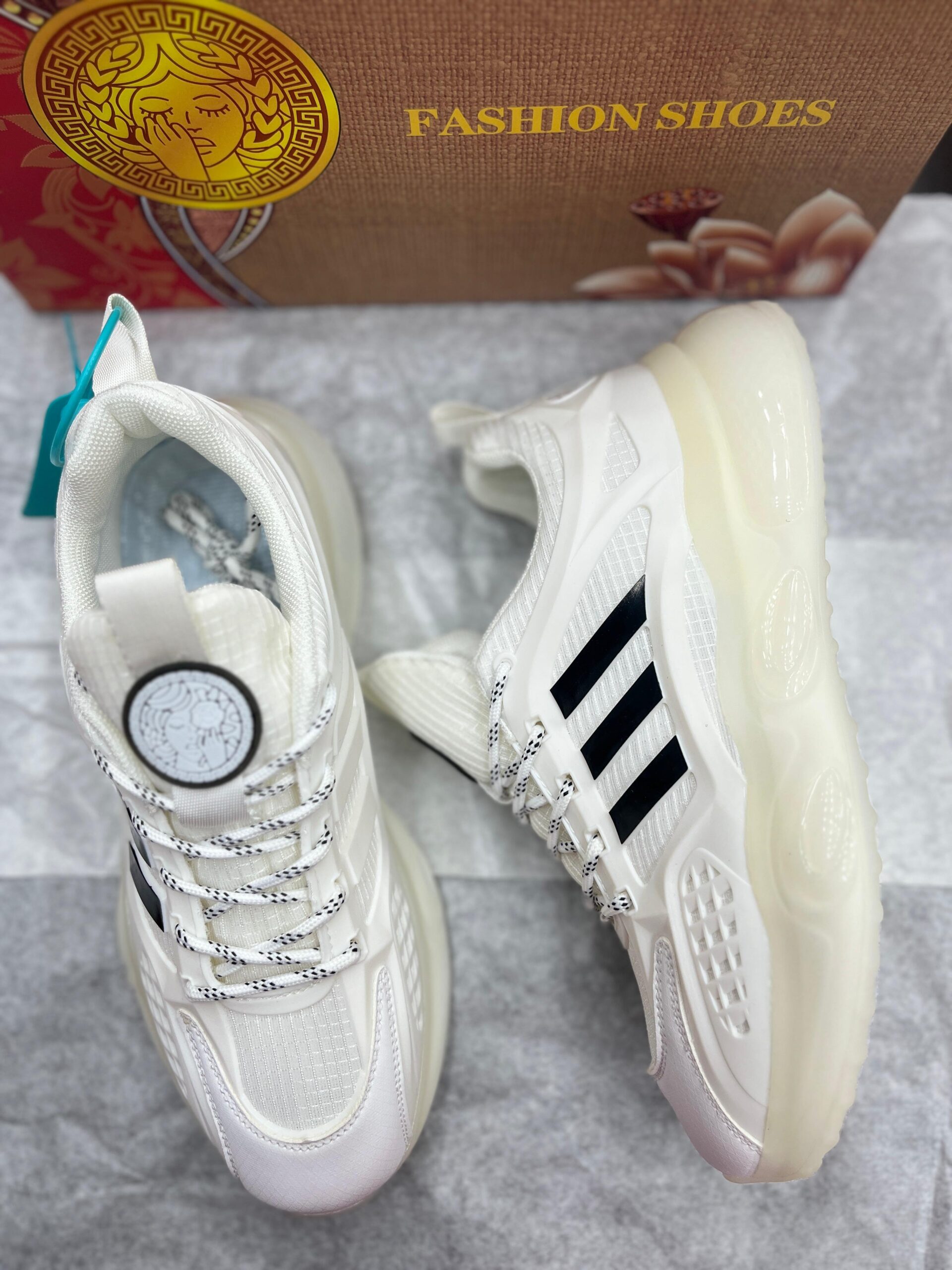 IMPORTED HIGH QUALITY SHOES WITH CREASE PROTECTOR INSIDE HIGH QUALITY AND COMFORT GUARANTEE FOR MENS AND WOMENS ( BA)