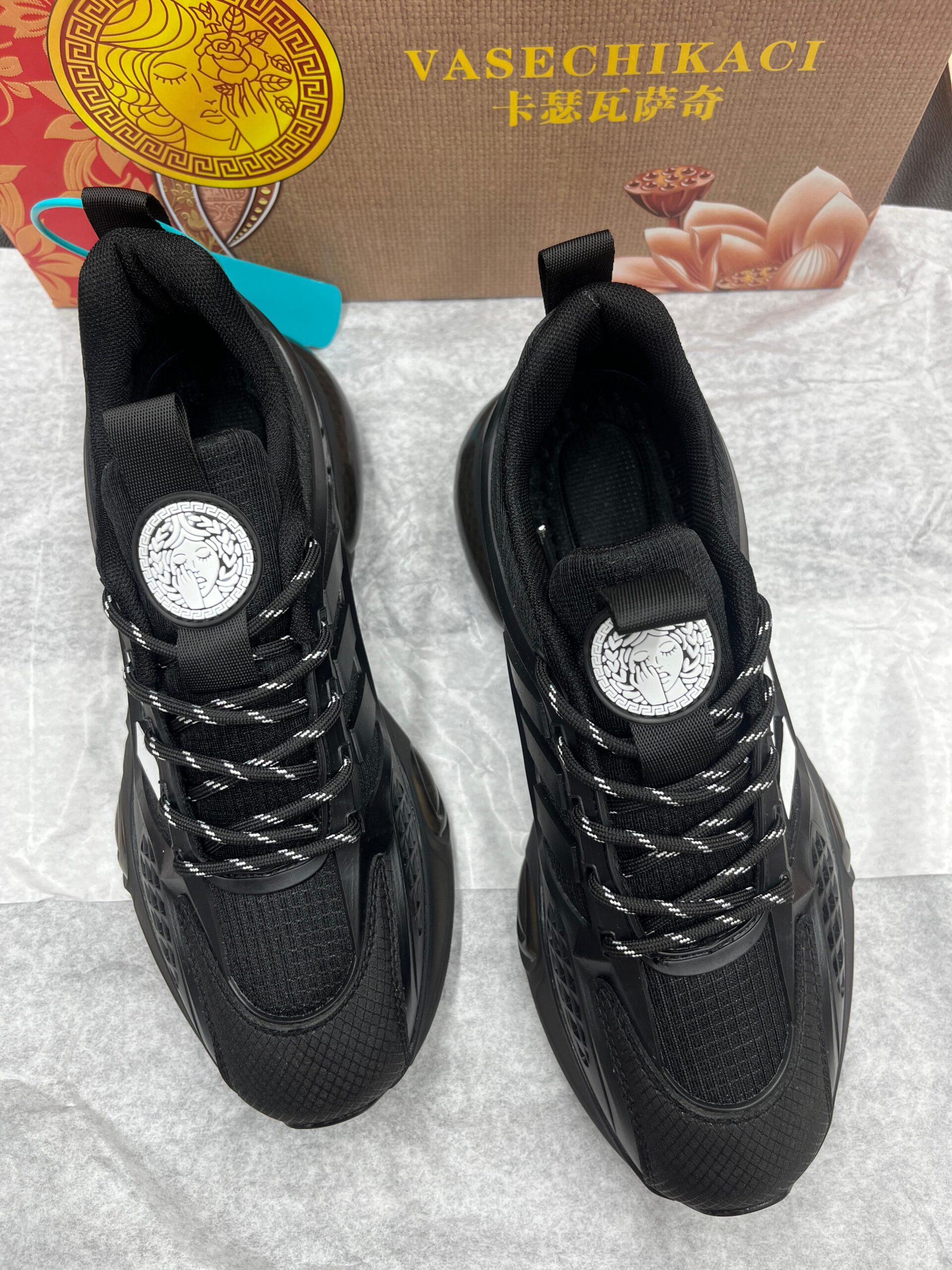 IMPORTED HIGH QUALITY SHOES WITH CREASE PROTECTOR INSIDE HIGH QUALITY AND COMFORT GUARANTEE FOR MENS AND WOMENS ( BA)