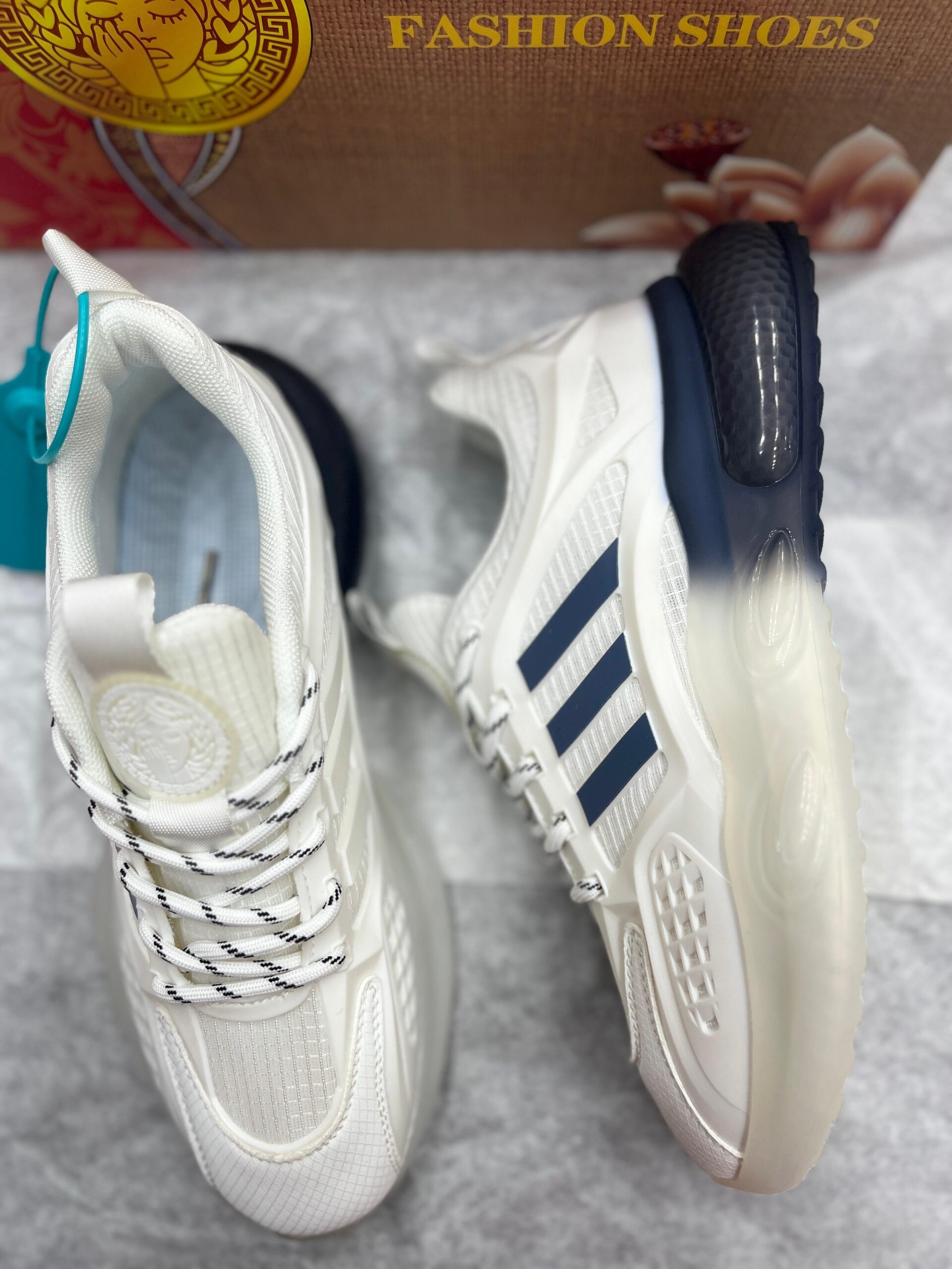 IMPORTED HIGH QUALITY SHOES WITH CREASE PROTECTOR INSIDE HIGH QUALITY AND COMFORT GUARANTEE FOR MENS AND WOMENS ( BA)