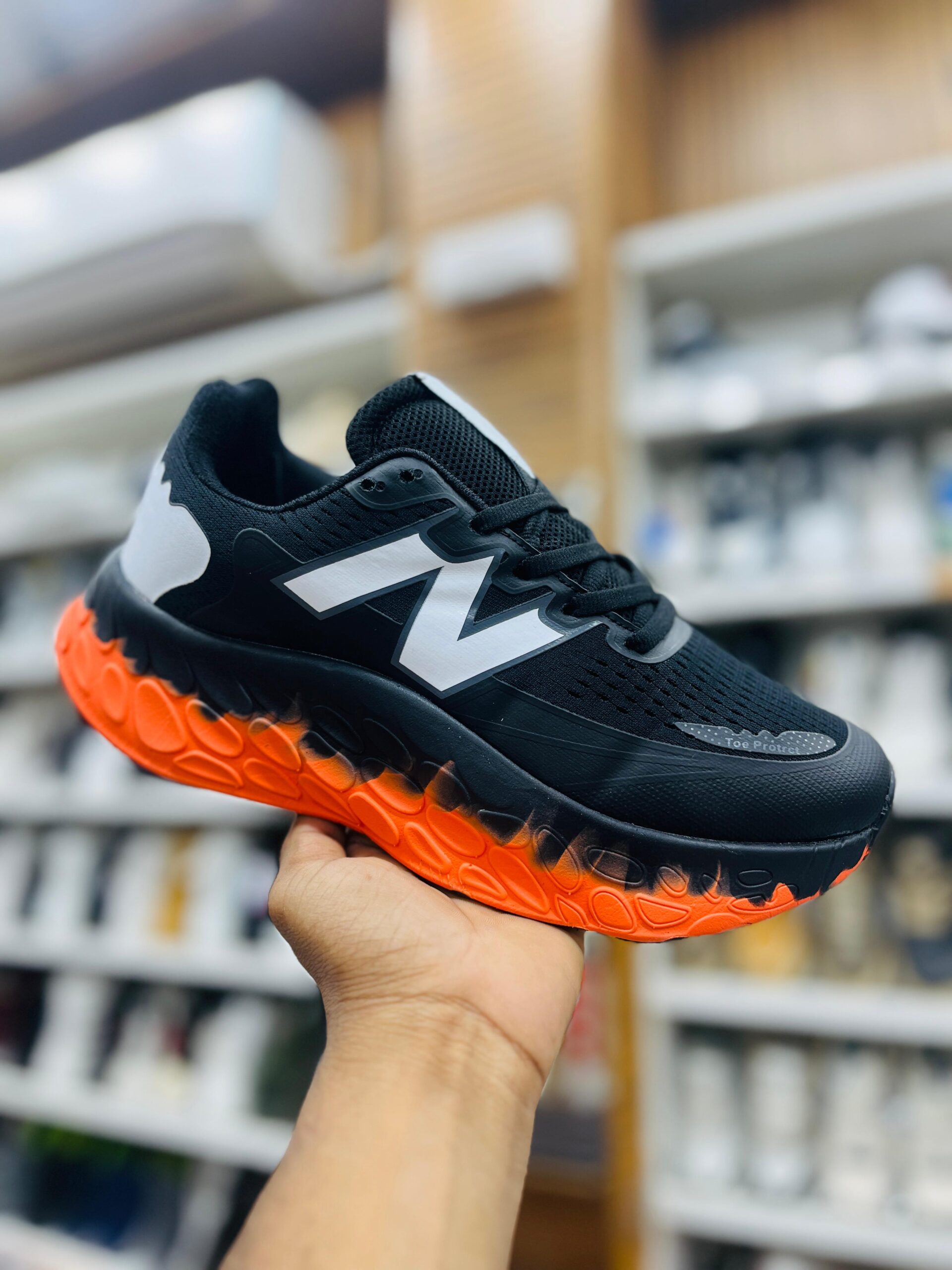 IMPORTED HIGH QUALITY SHOES WITH CREASE PROTECTOR INSIDE HIGH QUALITY AND COMFORT GUARANTEE FOR MENS AND WOMENS ( BA)