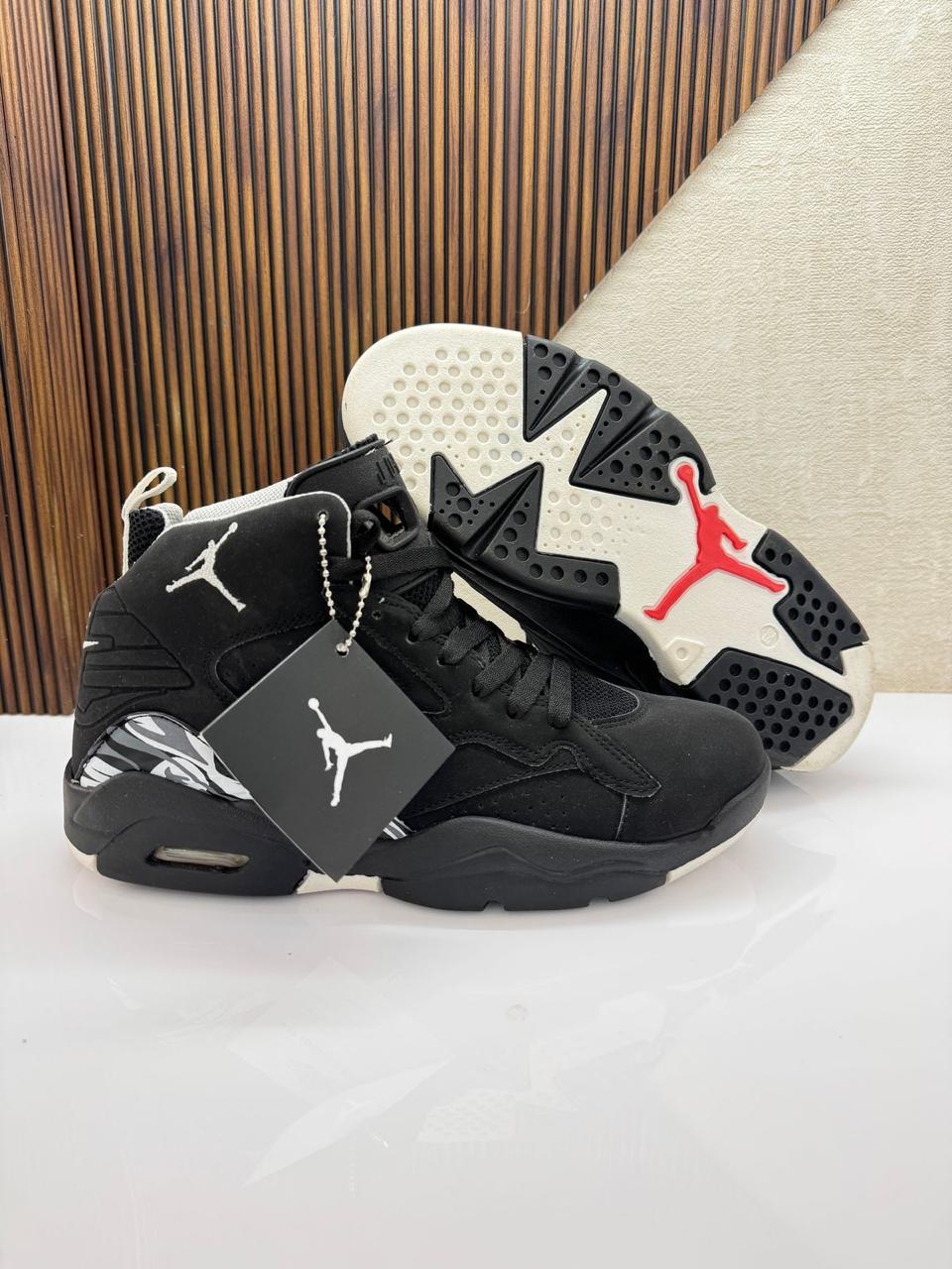 IMPORTED HIGH QUALITY SHOES WITH CREASE PROTECTOR INSIDE HIGH QUALITY AND COMFORT GUARANTEE FOR MENS AND WOMENS ( BA)