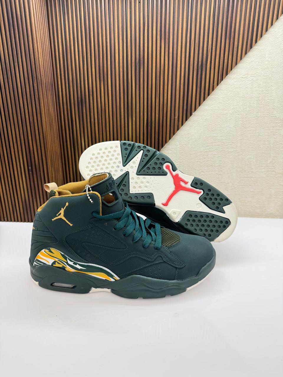 IMPORTED HIGH QUALITY SHOES WITH CREASE PROTECTOR INSIDE HIGH QUALITY AND COMFORT GUARANTEE FOR MENS AND WOMENS ( BA)