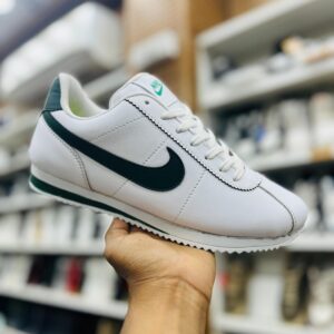 IMPORTED HIGH QUALITY SHOES WITH CREASE PROTECTOR INSIDE HIGH QUALITY AND COMFORT GUARANTEE FOR MENS AND WOMENS ( BA)