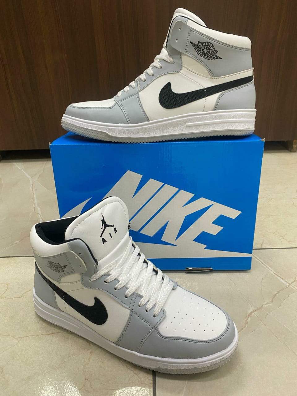 IMPORTED HIGH QUALITY SHOES WITH CREASE PROTECTOR INSIDE HIGH QUALITY AND COMFORT GUARANTEE FOR MENS AND WOMENS ( BA)