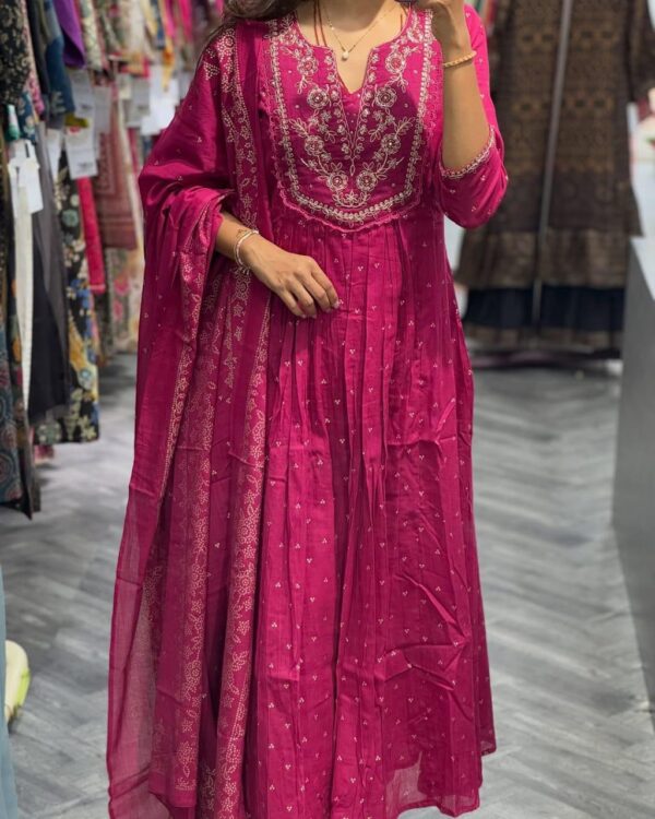 WOMES PARTY WEAR AND FORMAL ALL TIME SUITED KURTIS 3 PIECE SET FOR WOMENS (ROYAL)
