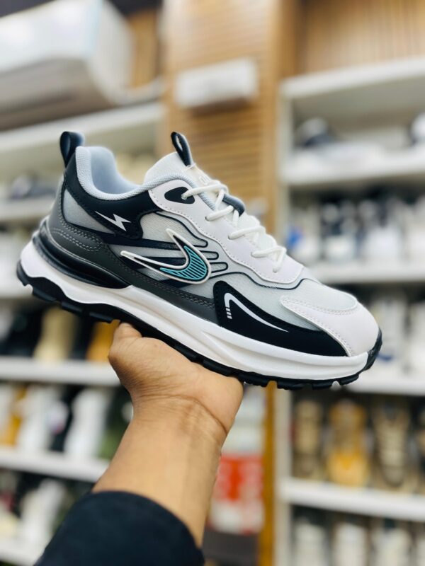 IMPORTED HIGH QUALITY SHOES WITH CREASE PROTECTOR INSIDE HIGH QUALITY AND COMFORT GUARANTEE FOR MENS AND WOMENS ( BA)