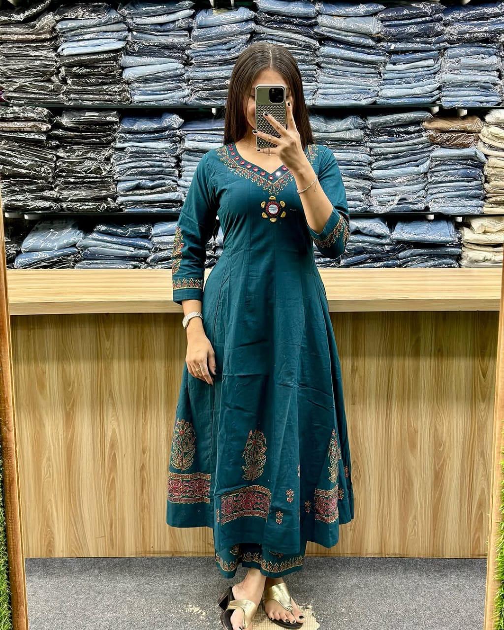WOMES PARTY WEAR AND FORMAL ALL TIME SUITED KURTIS 3 PIECE SET FOR WOMENS (ROYAL)