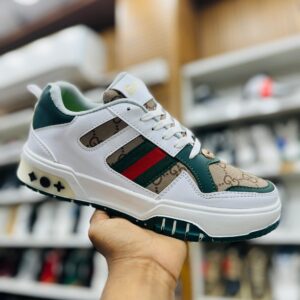 IMPORTED HIGH QUALITY SHOES WITH CREASE PROTECTOR INSIDE HIGH QUALITY AND COMFORT GUARANTEE FOR MENS AND WOMENS ( BA)