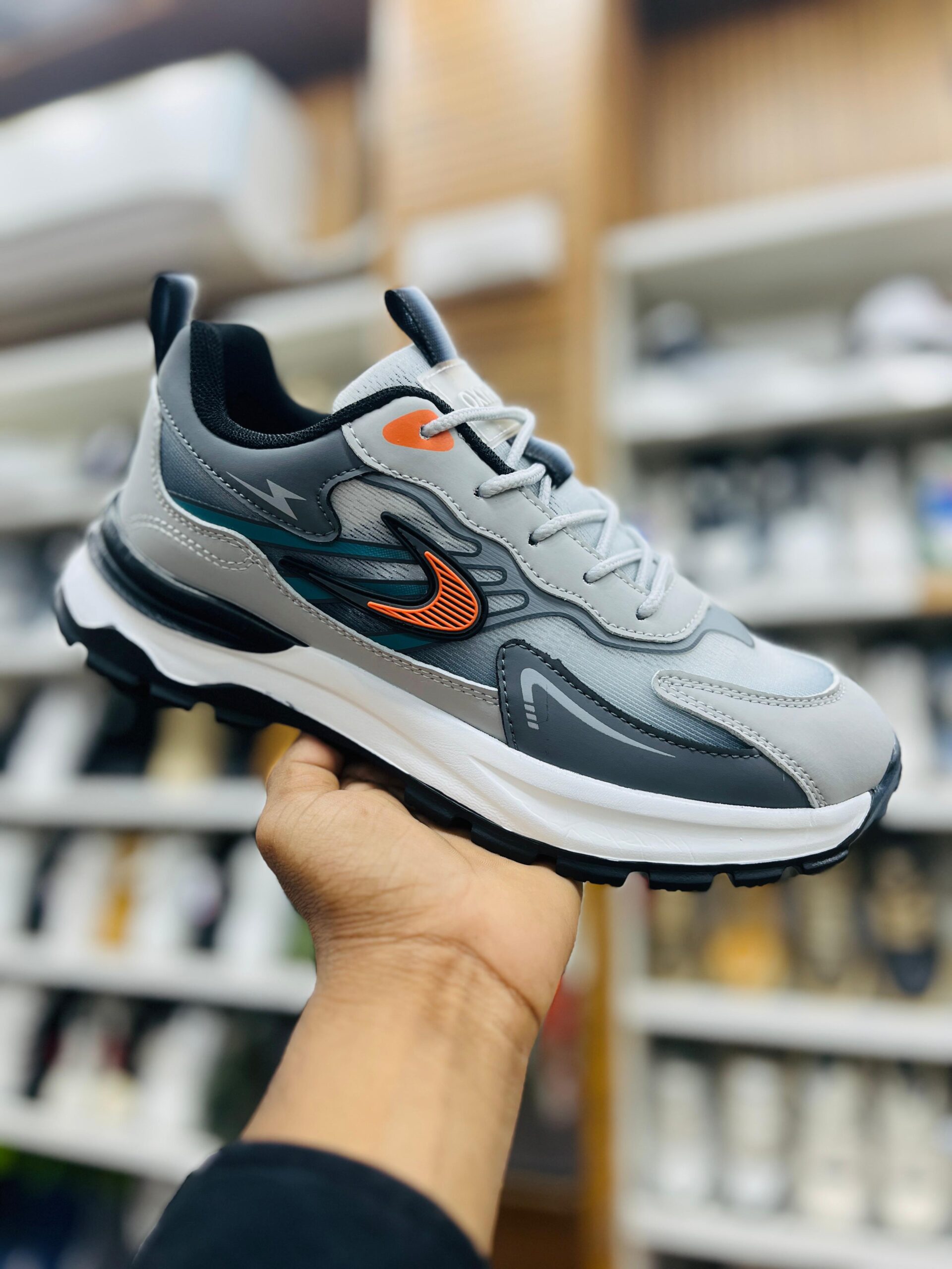 IMPORTED HIGH QUALITY SHOES WITH CREASE PROTECTOR INSIDE HIGH QUALITY AND COMFORT GUARANTEE FOR MENS AND WOMENS ( BA)