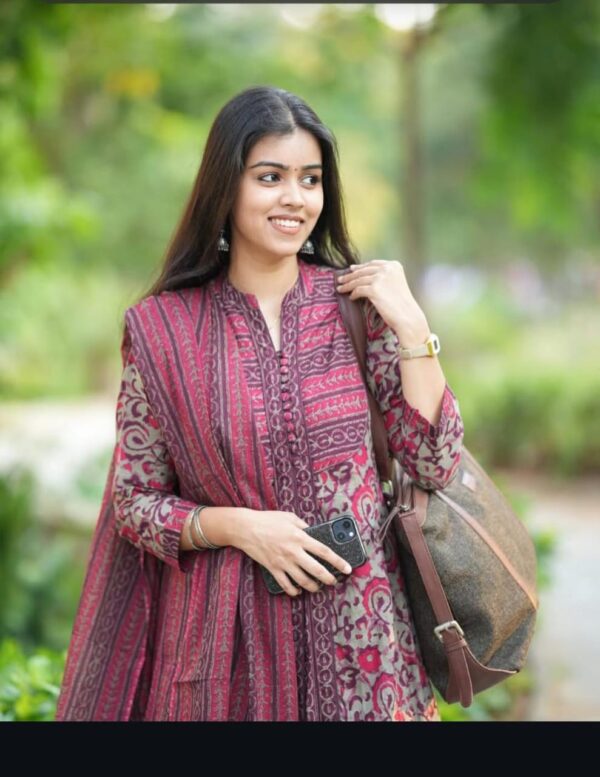 WOMES PARTY WEAR AND FORMAL ALL TIME SUITED KURTIS 3 PIECE SET FOR WOMENS (ROYAL)