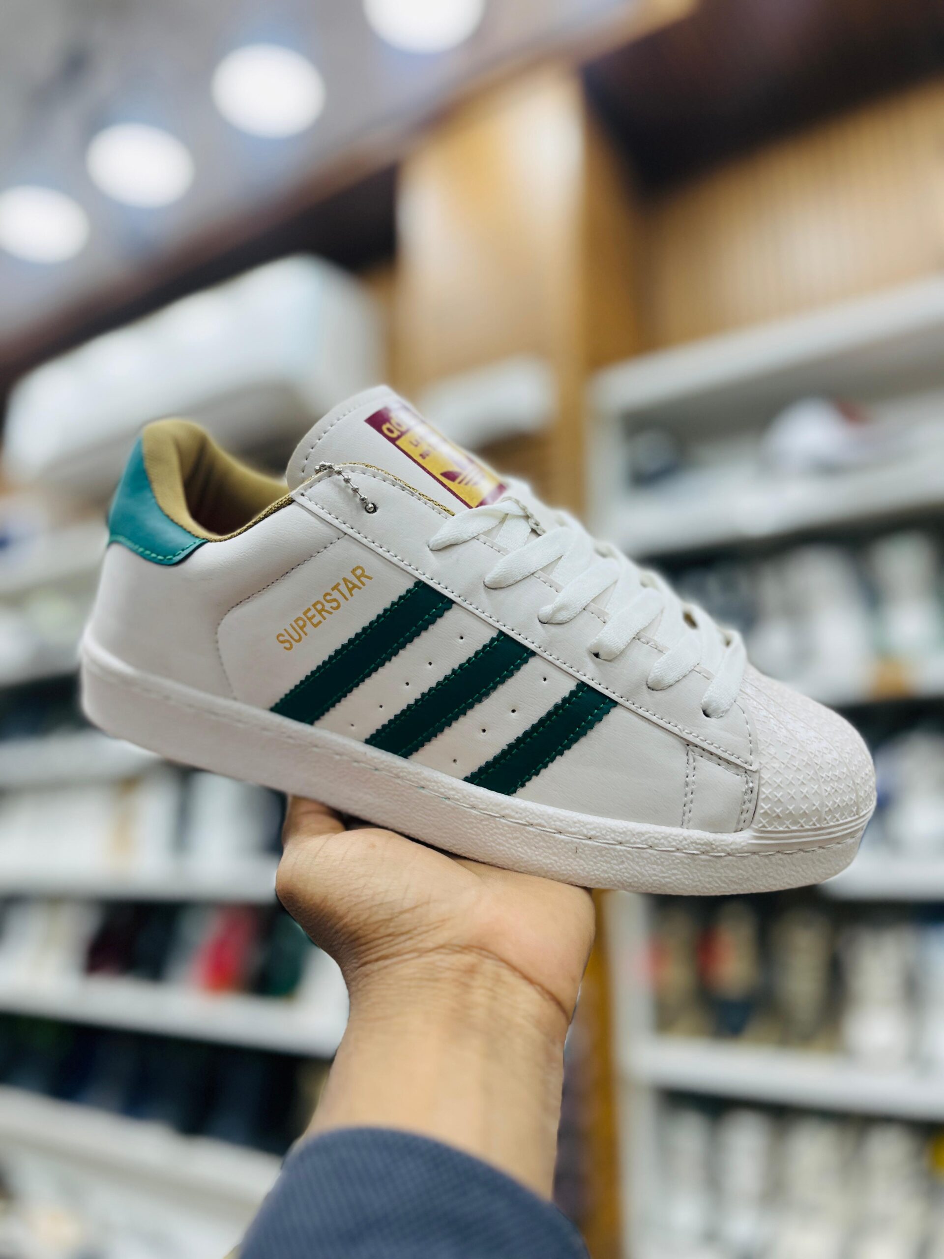 IMPORTED HIGH QUALITY SHOES WITH CREASE PROTECTOR INSIDE HIGH QUALITY AND COMFORT GUARANTEE FOR MENS AND WOMENS ( BA)