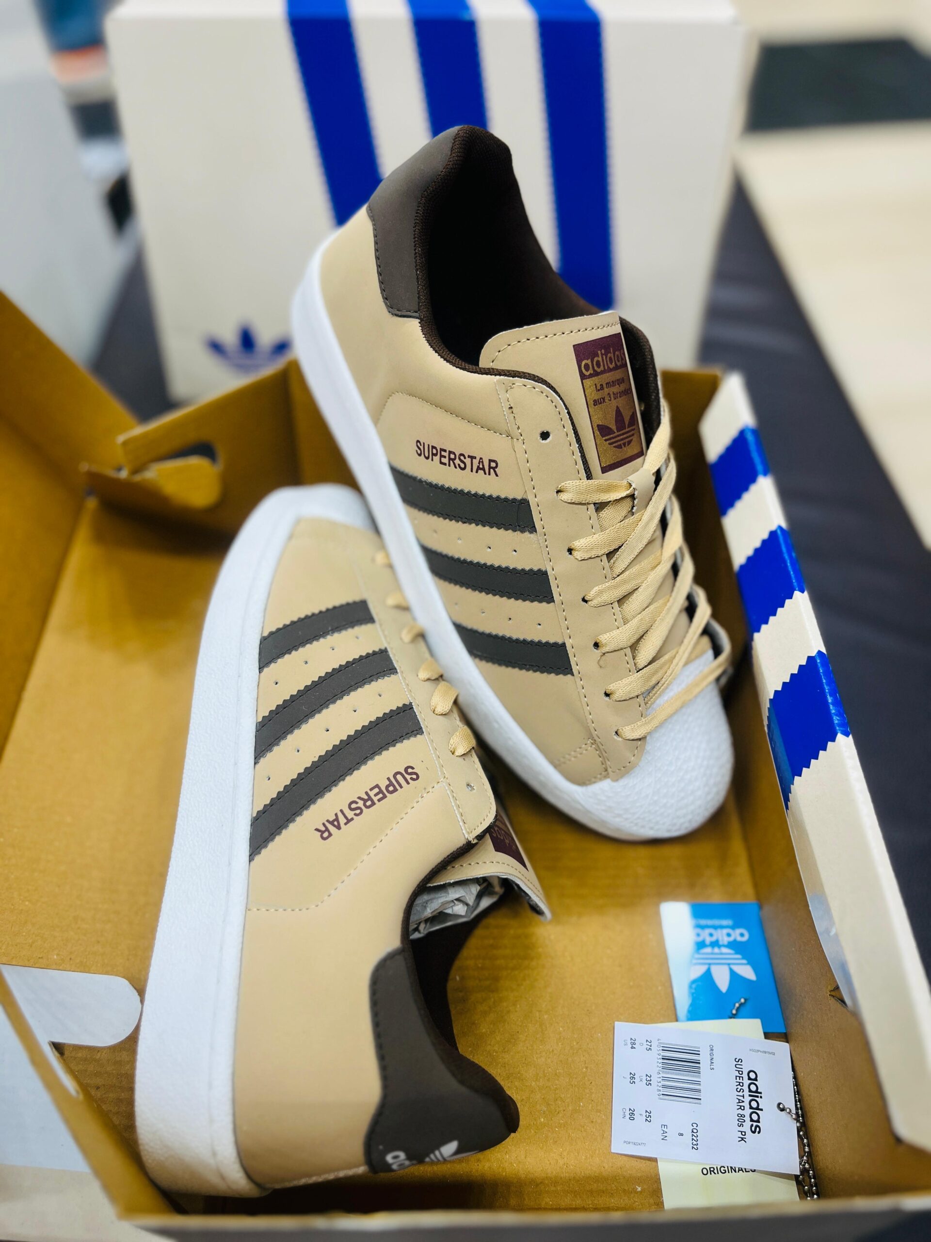 IMPORTED HIGH QUALITY SHOES WITH CREASE PROTECTOR INSIDE HIGH QUALITY AND COMFORT GUARANTEE FOR MENS AND WOMENS ( BA)