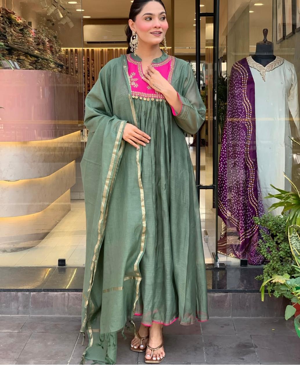 WOMES PARTY WEAR AND FORMAL ALL TIME SUITED KURTIS 3 PIECE SET FOR WOMENS (ROYAL)