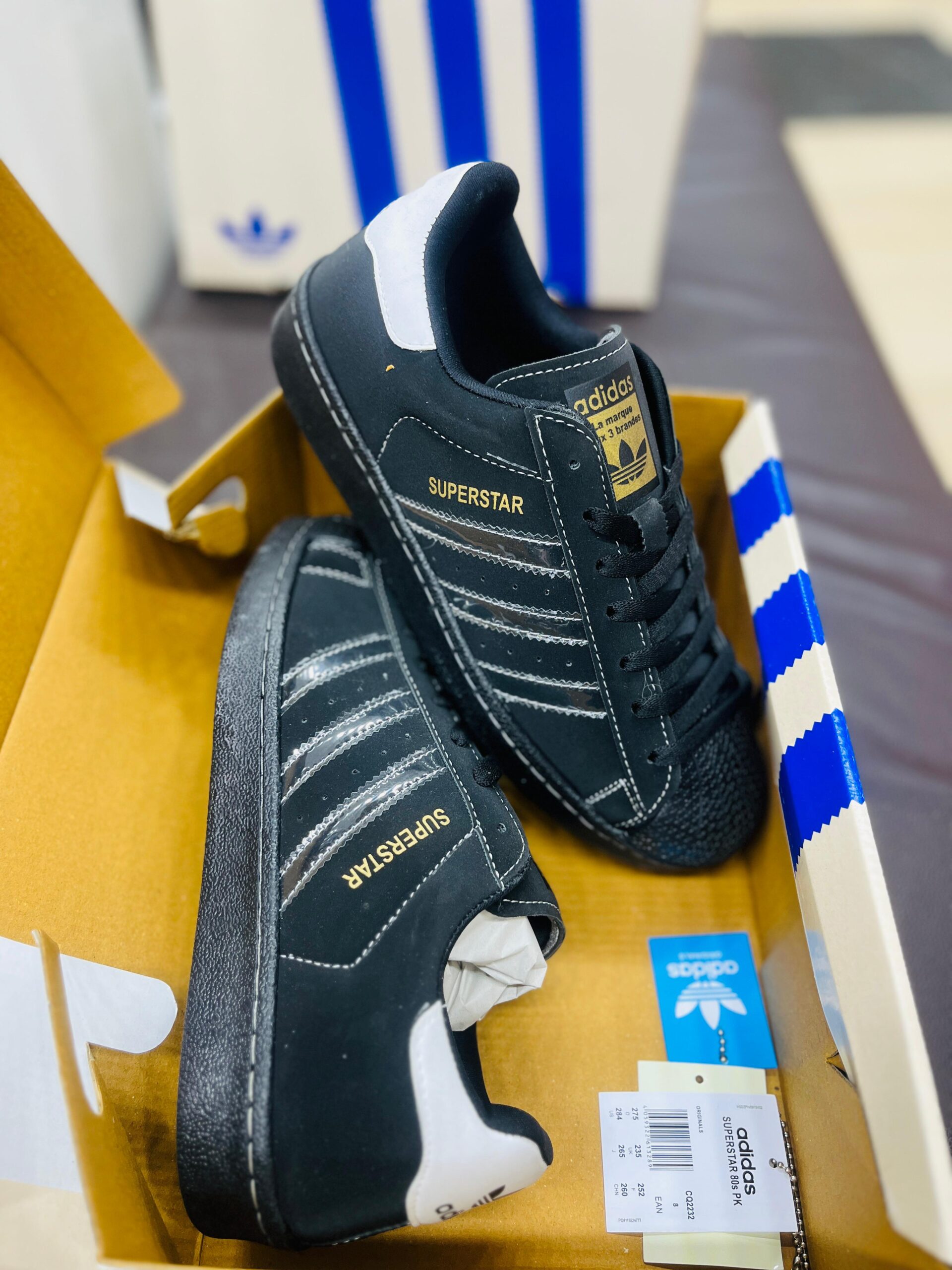 IMPORTED HIGH QUALITY SHOES WITH CREASE PROTECTOR INSIDE HIGH QUALITY AND COMFORT GUARANTEE FOR MENS AND WOMENS ( BA)