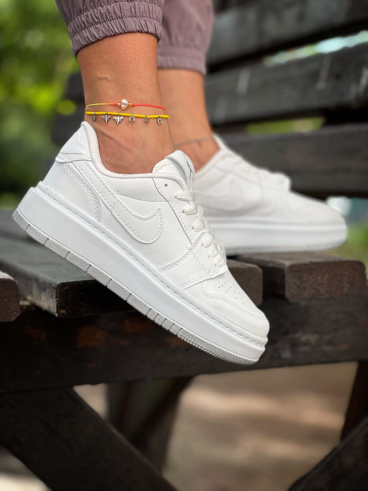 IMPORTED HIGH QUALITY SHOES WITH CREASE PROTECTOR INSIDE HIGH QUALITY AND COMFORT GUARANTEE FOR MENS AND WOMENS ( BA)