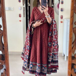 WOMES PARTY WEAR AND FORMAL ALL TIME SUITED KURTIS 3 PIECE SET FOR WOMENS (ROYAL)