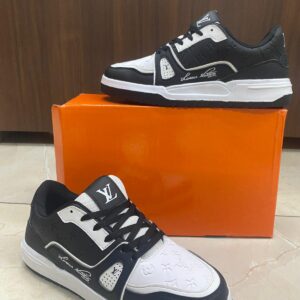IMPORTED HIGH QUALITY SHOES WITH CREASE PROTECTOR INSIDE HIGH QUALITY AND COMFORT GUARANTEE FOR MENS AND WOMENS ( BA)