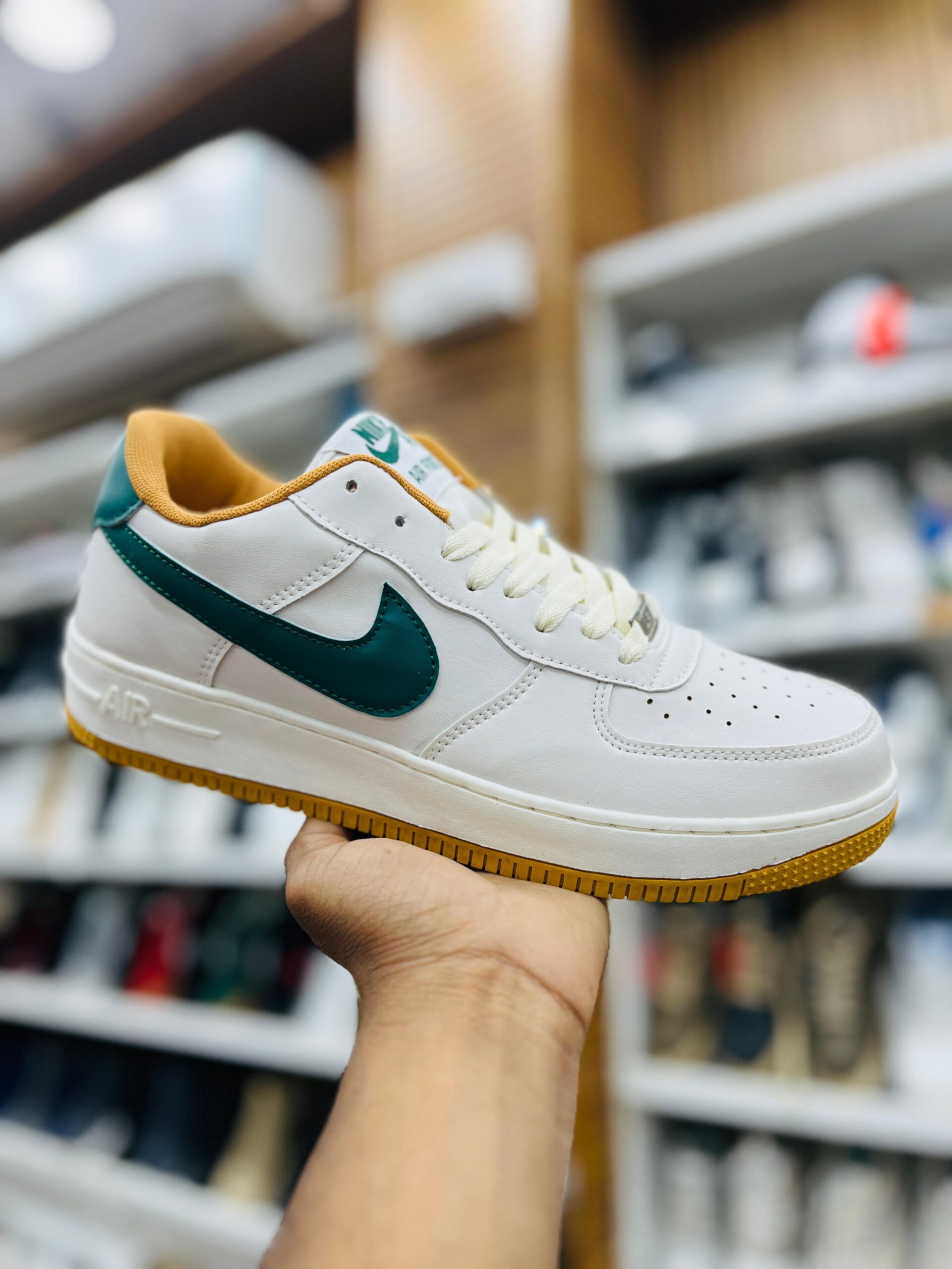 IMPORTED HIGH QUALITY SHOES WITH CREASE PROTECTOR INSIDE HIGH QUALITY AND COMFORT GUARANTEE FOR MENS AND WOMENS ( BA)