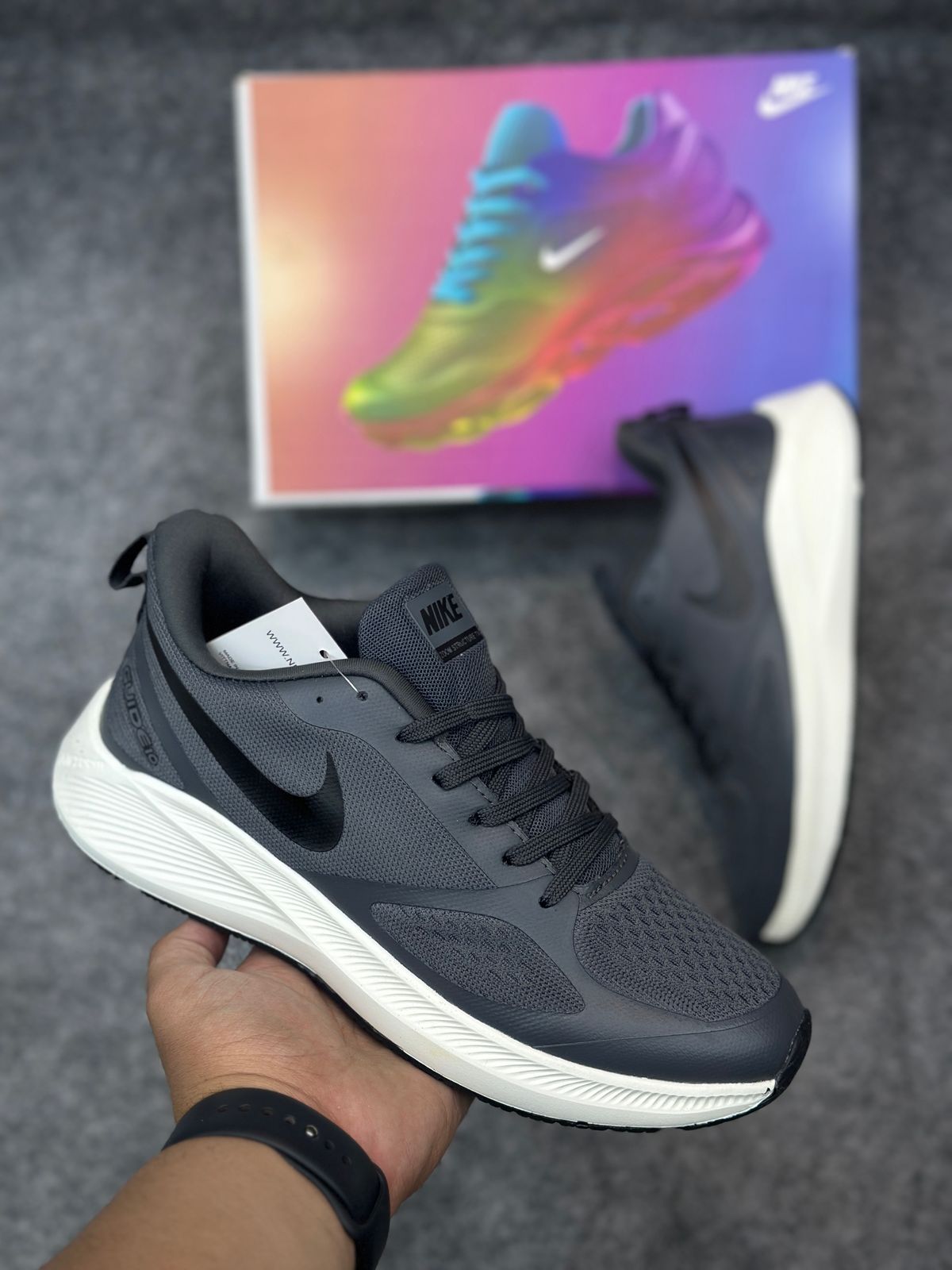IMPORTED HIGH QUALITY SHOES WITH CREASE PROTECTOR INSIDE HIGH QUALITY AND COMFORT GUARANTEE FOR MENS AND WOMENS ( BA)