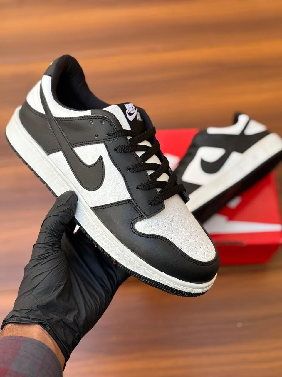 IMPORTED HIGH QUALITY SHOES WITH CREASE PROTECTOR INSIDE HIGH QUALITY AND COMFORT GUARANTEE FOR MENS AND WOMENS ( BA)