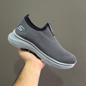 IMPORTED HIGH QUALITY SHOES WITH CREASE PROTECTOR INSIDE HIGH QUALITY AND COMFORT GUARANTEE FOR MENS AND WOMENS ( BA)