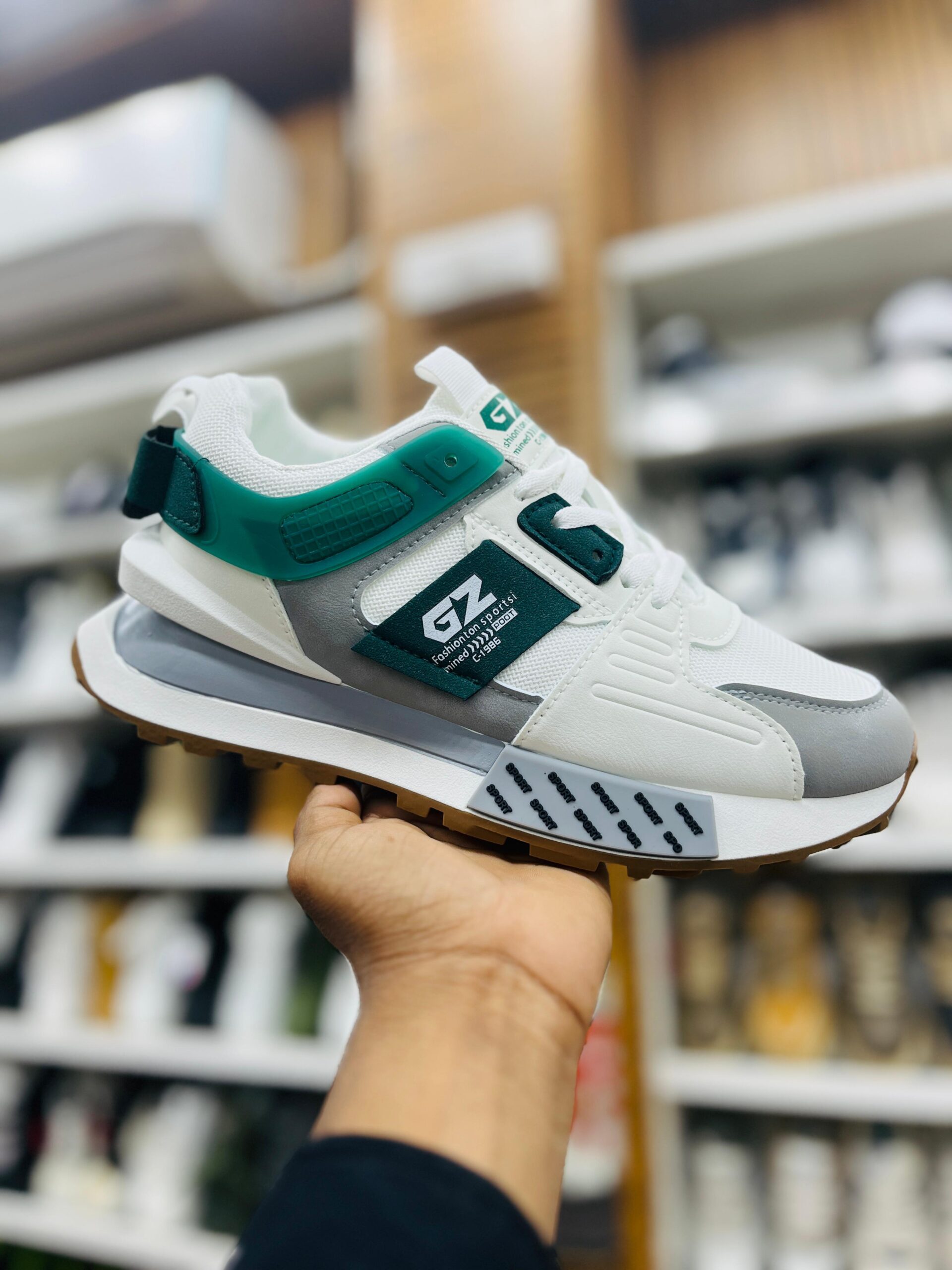 IMPORTED HIGH QUALITY SHOES WITH CREASE PROTECTOR INSIDE HIGH QUALITY AND COMFORT GUARANTEE FOR MENS AND WOMENS ( BA)