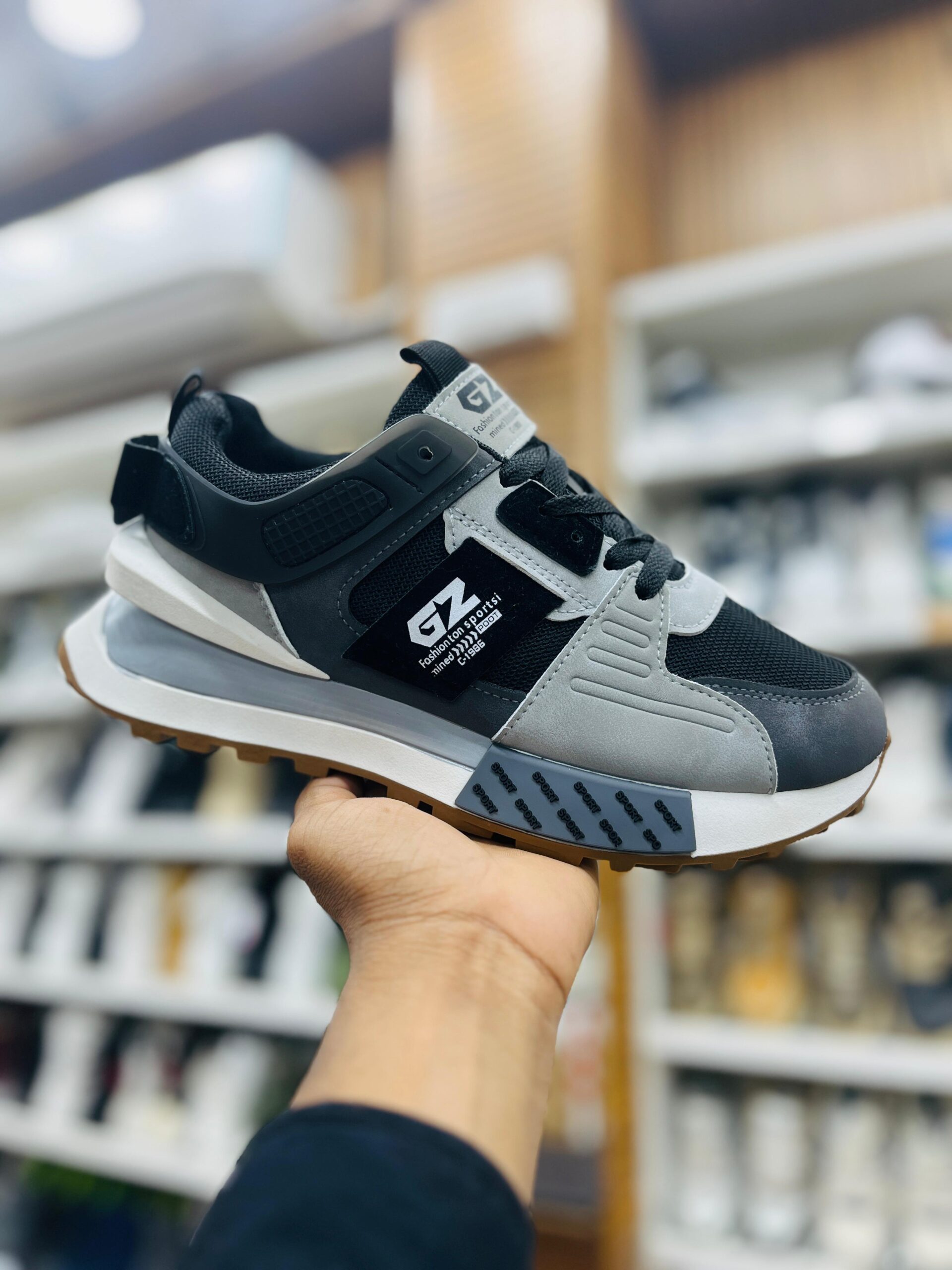 IMPORTED HIGH QUALITY SHOES WITH CREASE PROTECTOR INSIDE HIGH QUALITY AND COMFORT GUARANTEE FOR MENS AND WOMENS ( BA)