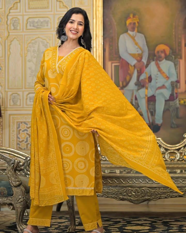 WOMES PARTY WEAR AND FORMAL ALL TIME SUITED KURTIS 3 PIECE SET FOR WOMENS (ROYAL)
