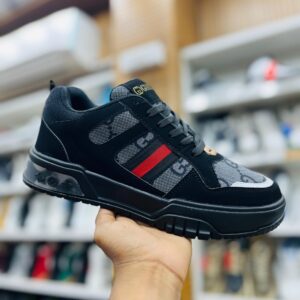 IMPORTED HIGH QUALITY SHOES WITH CREASE PROTECTOR INSIDE HIGH QUALITY AND COMFORT GUARANTEE FOR MENS AND WOMENS ( BA)