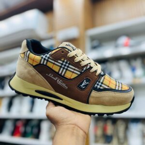 IMPORTED HIGH QUALITY SHOES WITH CREASE PROTECTOR INSIDE HIGH QUALITY AND COMFORT GUARANTEE FOR MENS AND WOMENS ( BA)